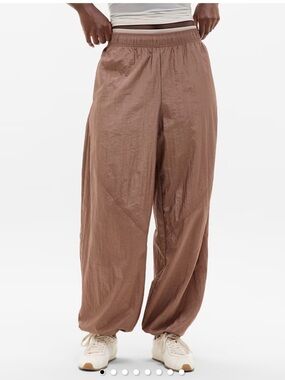 Athleta Lunar Sheen Utility Mid Rise Pant